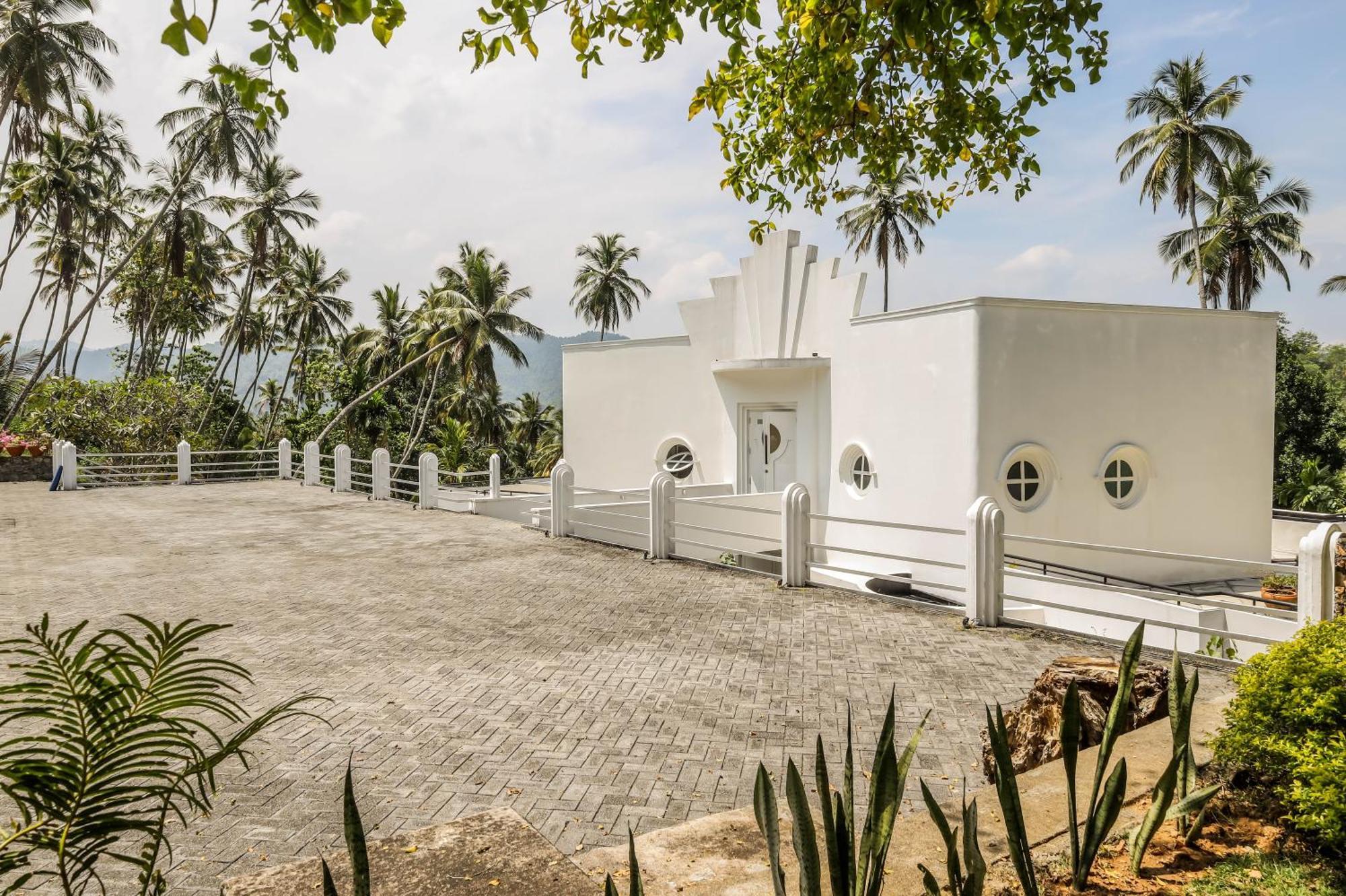 The Flame Tree Estate & Hotel Канди Номер фото